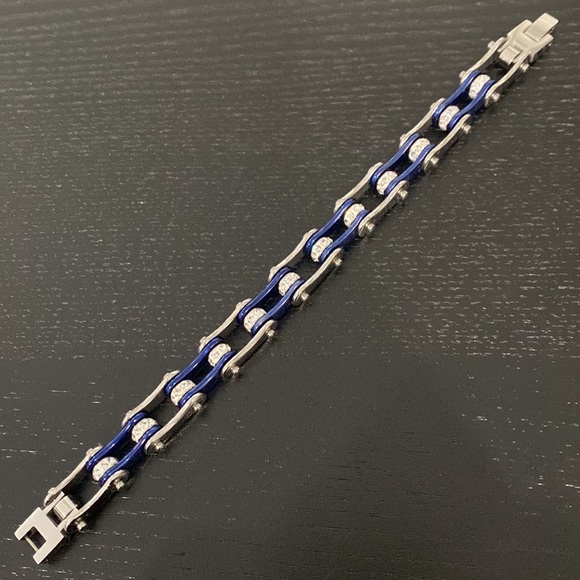 Blue and Silver Bike Chain Bracelet with Stones - Picture 5 of 7